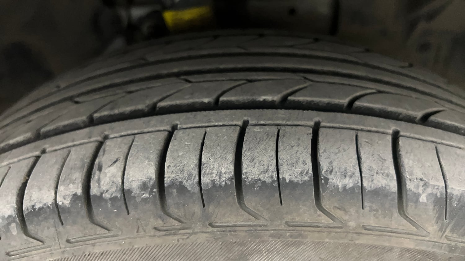 Used 2021 Ford EcoSport Titanium Plus 1.5L Ti-VCT AT Petrol Automatic tyres RIGHT FRONT TYRE TREAD VIEW