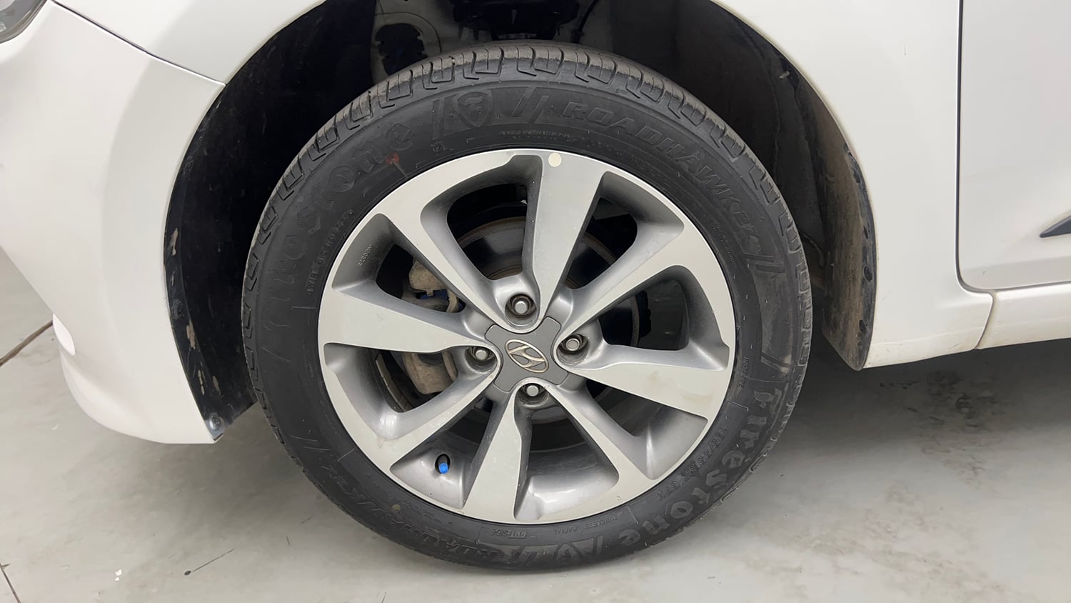 Used 2018 Hyundai Elite i20 Asta 1.2 (O) Petrol Manual tyres LEFT FRONT TYRE RIM VIEW