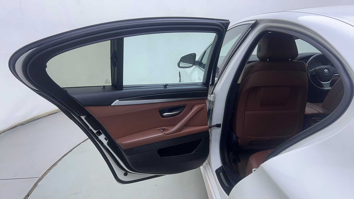 Used 2016 BMW 5 Series 520d Luxury Line Diesel Automatic interior LEFT REAR DOOR OPEN VIEW