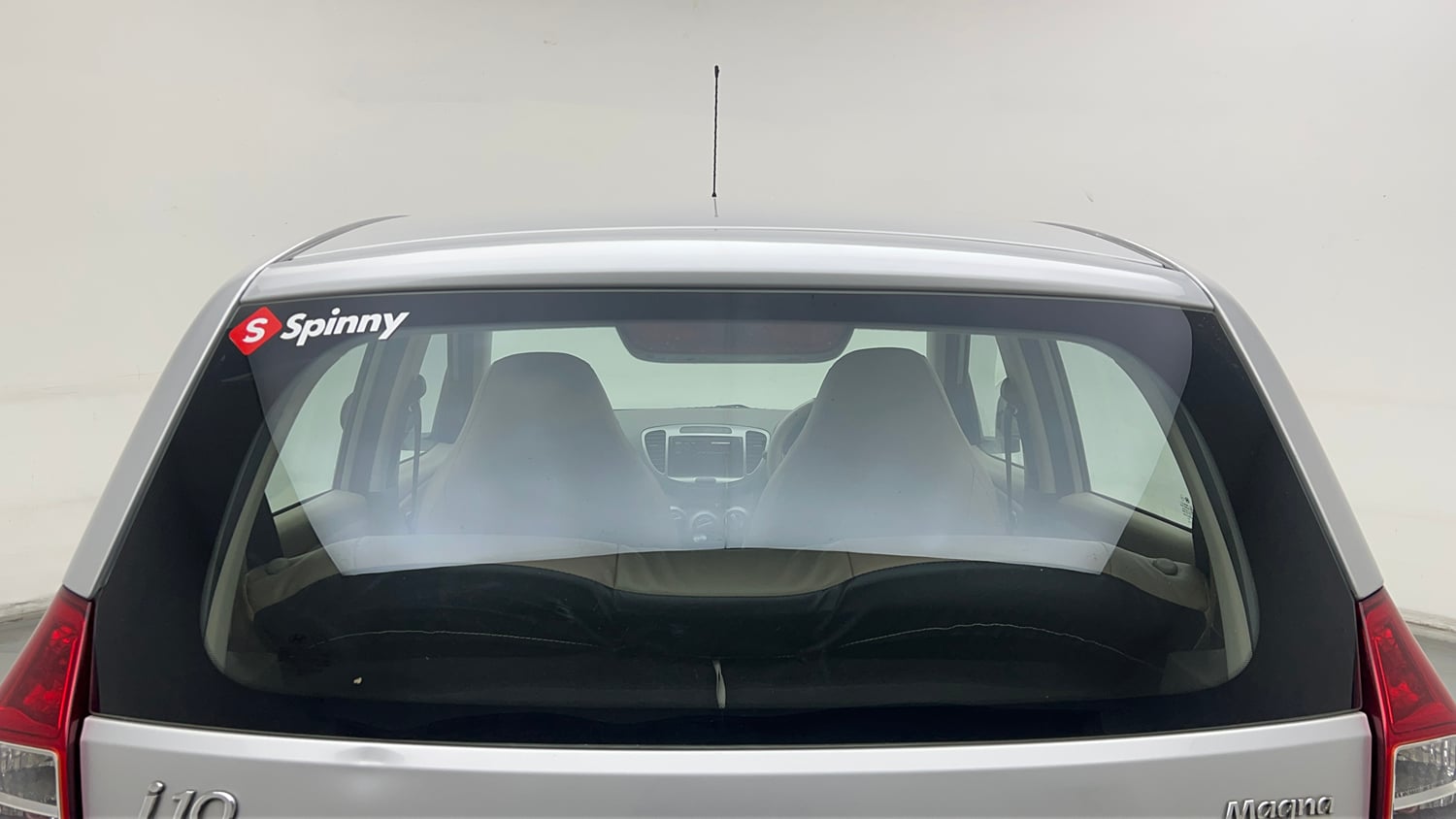 Used 2013 Hyundai i10 Magna 1.1 iRDE2 Petrol Manual exterior BACK WINDSHIELD VIEW