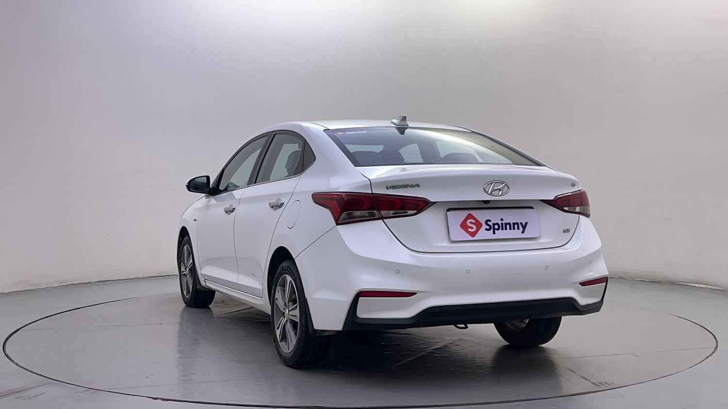Used 2019 Hyundai Verna SX (O) 1.6 VTVT AT Petrol Automatic exterior LEFT REAR CORNER VIEW