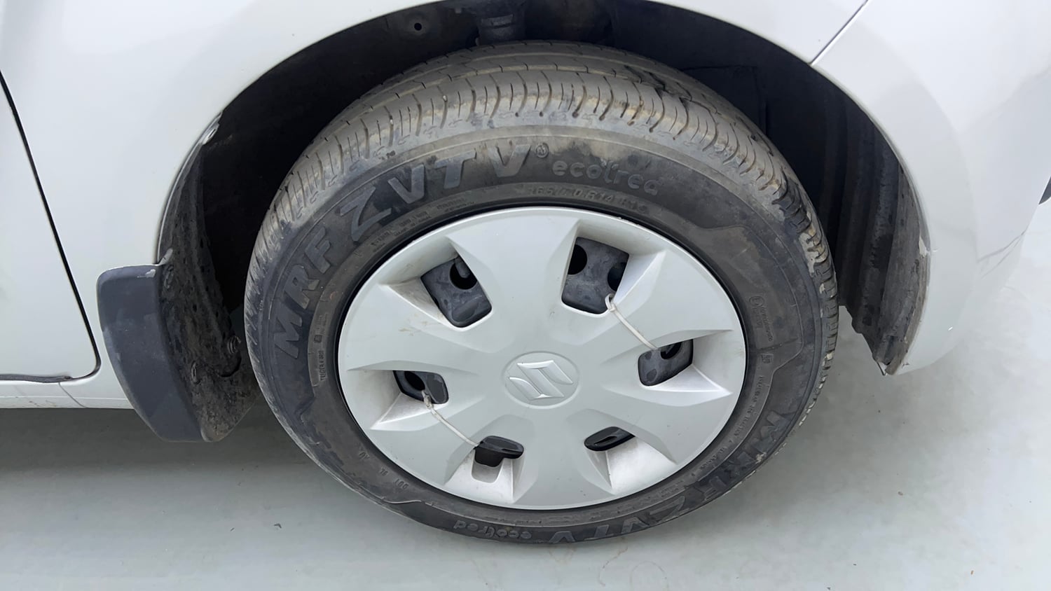 Used 2024 Maruti Suzuki Wagon R ZXI 1.2 Petrol Manual tyres RIGHT FRONT TYRE RIM VIEW