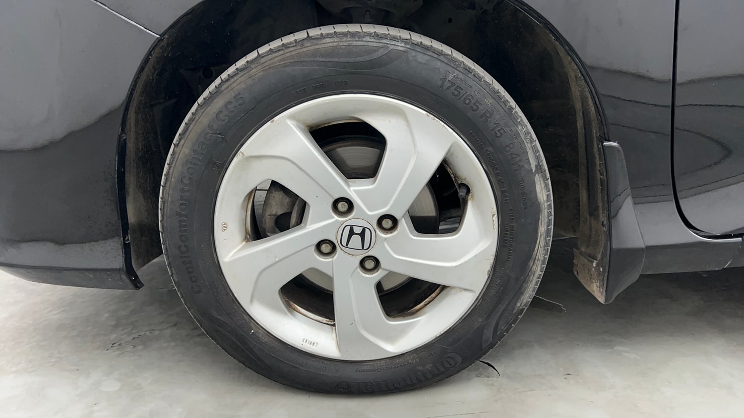 Used 2014 Honda City VX Diesel Diesel Manual tyres LEFT FRONT TYRE RIM VIEW