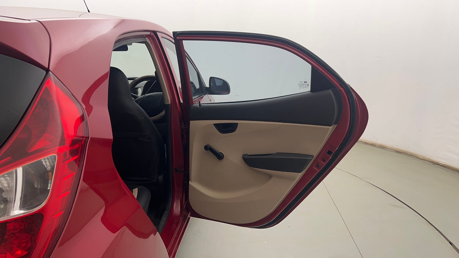 Used 2015 Hyundai Eon Magna O Petrol Manual interior RIGHT REAR DOOR OPEN VIEW