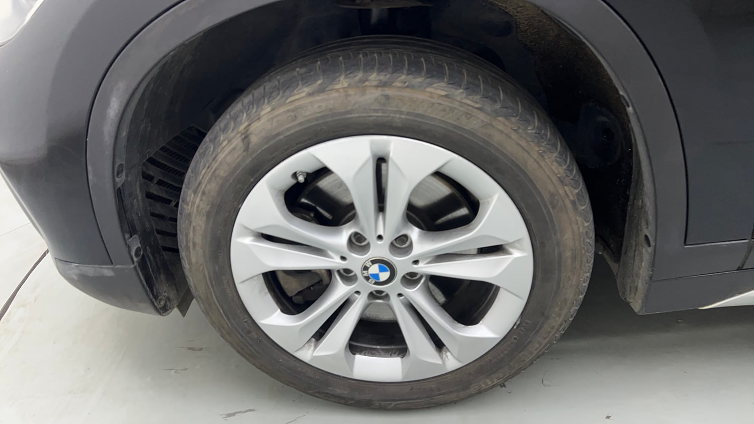 Used 2021 BMW X1 sDrive20i xLine Petrol Automatic tyres LEFT FRONT TYRE RIM VIEW