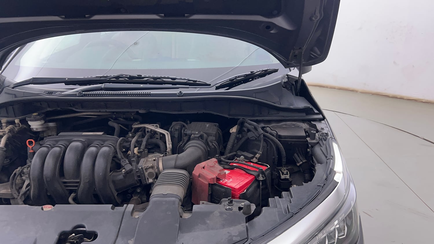 Used 2021 Honda City ZX Petrol Petrol Manual engine ENGINE LEFT SIDE HINGE & APRON VIEW