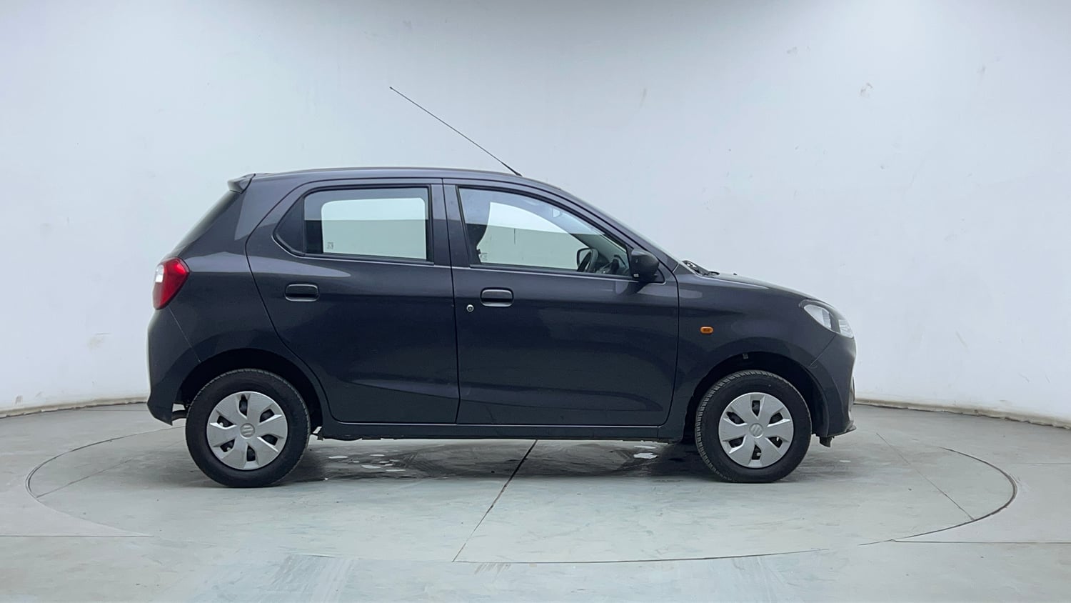 Used 2025 Maruti Suzuki Alto K10 VXi Plus (O) Petrol Manual exterior RIGHT SIDE VIEW