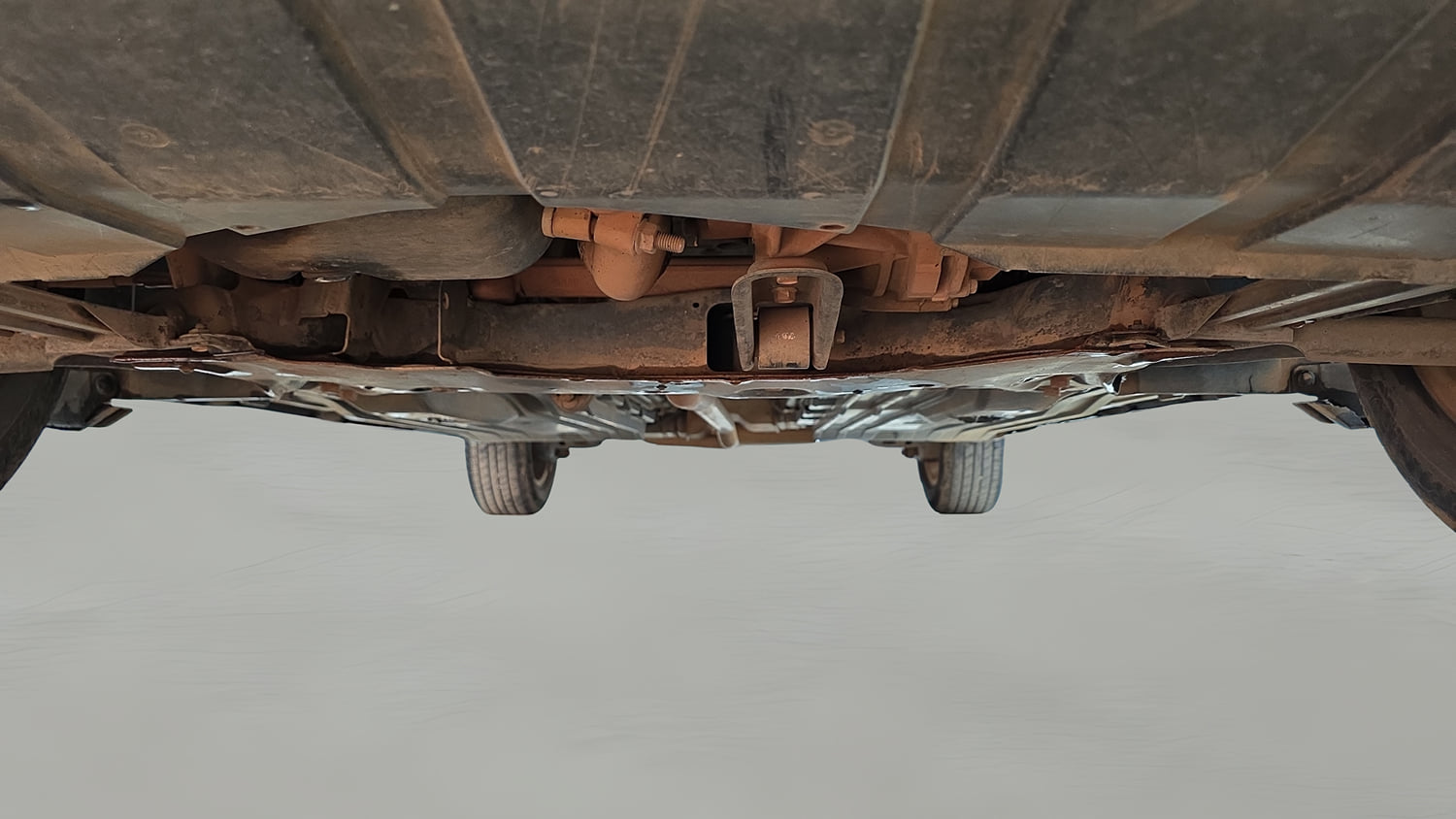 Used 2016 Maruti Suzuki S-Cross Zeta 1.3 Diesel Manual extra FRONT LEFT UNDERBODY VIEW