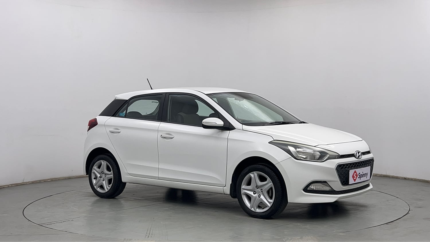 Used 2018 Hyundai Elite i20 Asta 1.2 Petrol Manual exterior RIGHT FRONT CORNER VIEW