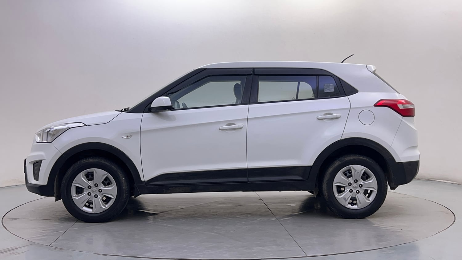 Used 2016 Hyundai Creta 1.6 Base Petrol Petrol Manual exterior LEFT SIDE VIEW