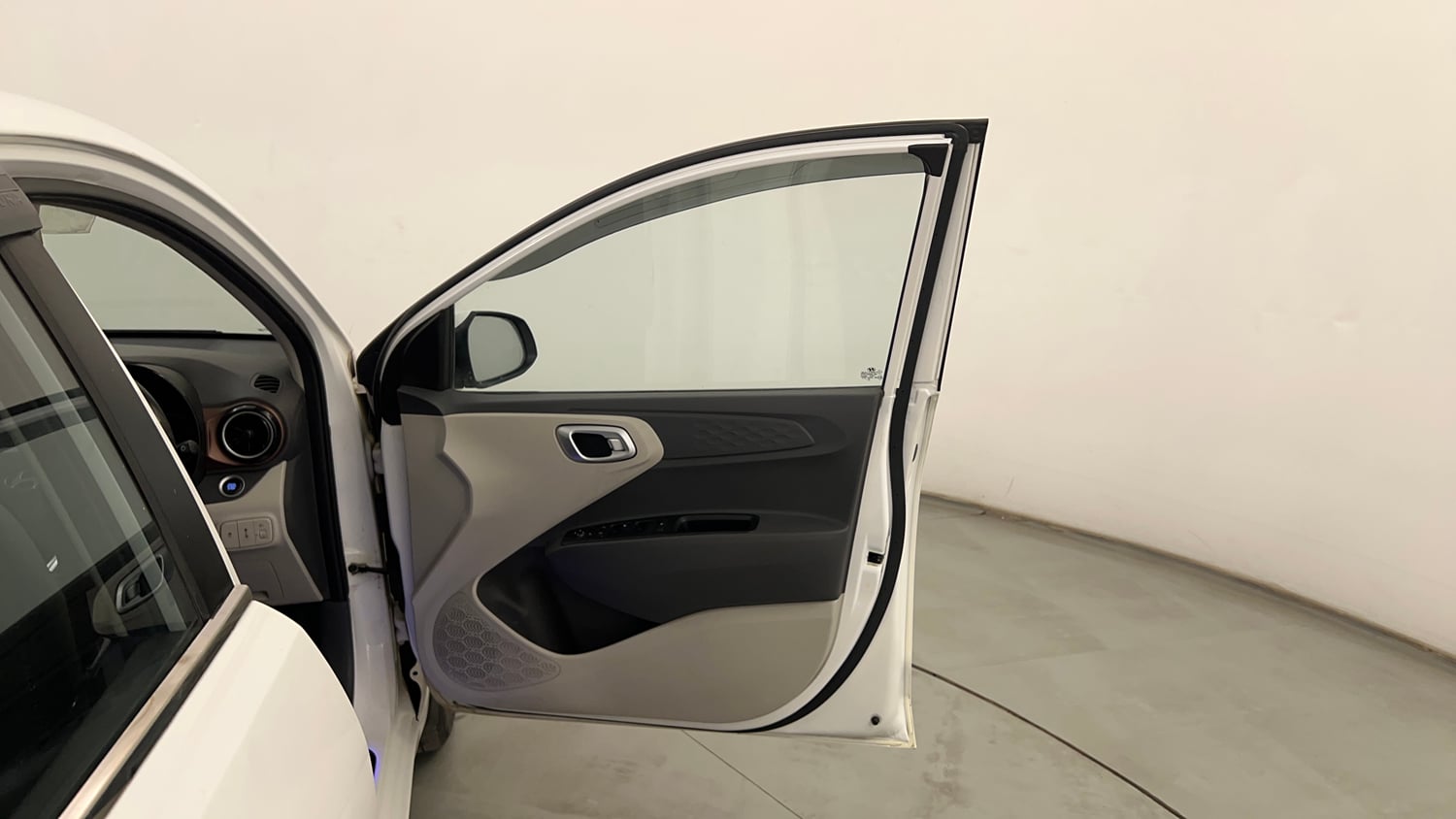 Used 2023 Hyundai Aura SX 1.2 CNG Cng Manual interior RIGHT FRONT DOOR OPEN VIEW