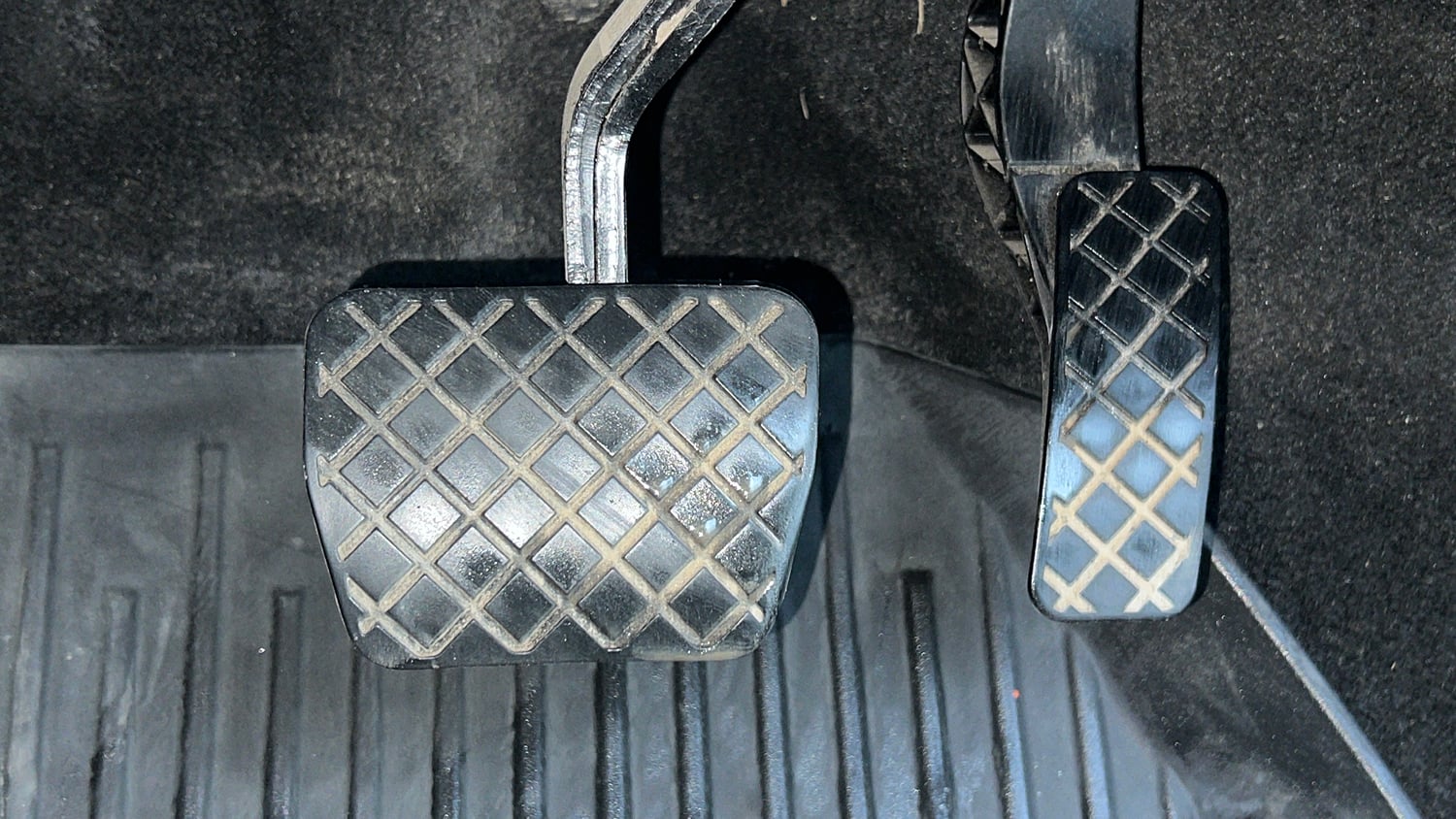 Used 2025 Volkswagen Virtus Topline 1.0 TSI AT Petrol Automatic interior PEDALS VIEW