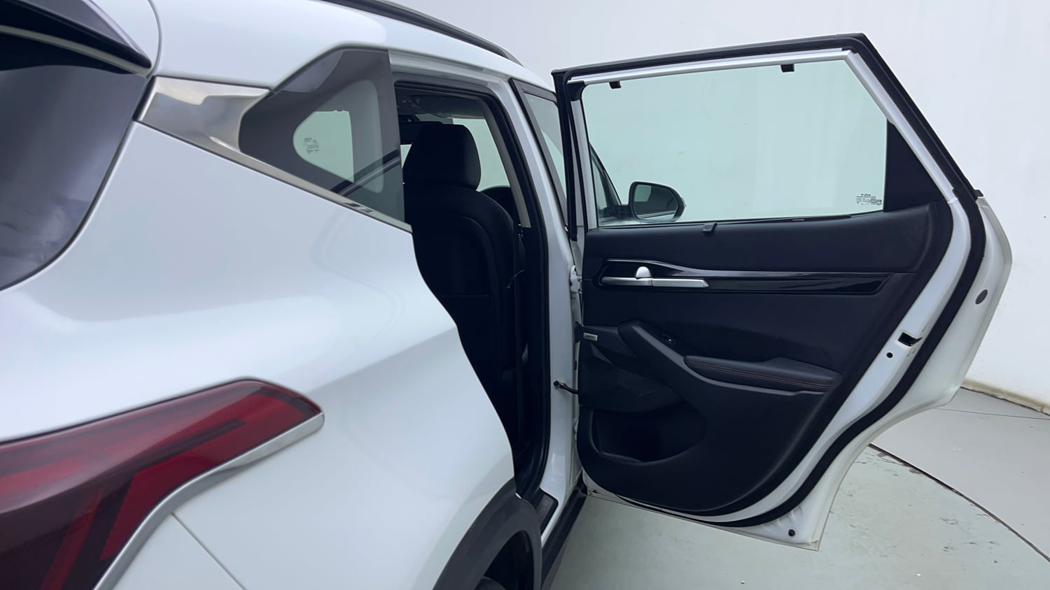 Used 2022 Kia Seltos GTX Plus 1.4 Petrol Manual interior RIGHT REAR DOOR OPEN VIEW