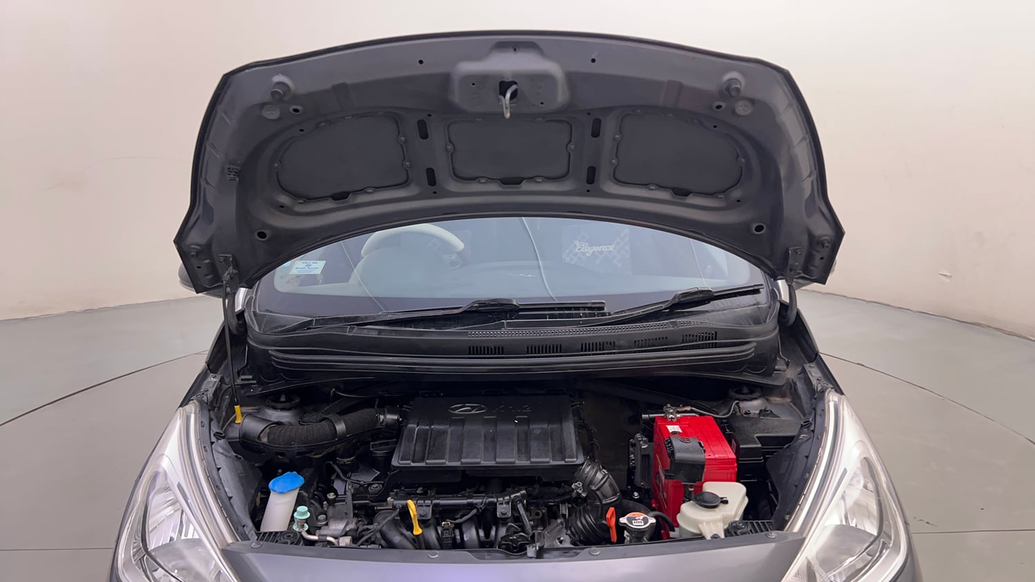 Used 2015 Hyundai Grand i10 Asta AT 1.2 Kappa VTVT Petrol Automatic engine ENGINE & BONNET OPEN FRONT VIEW