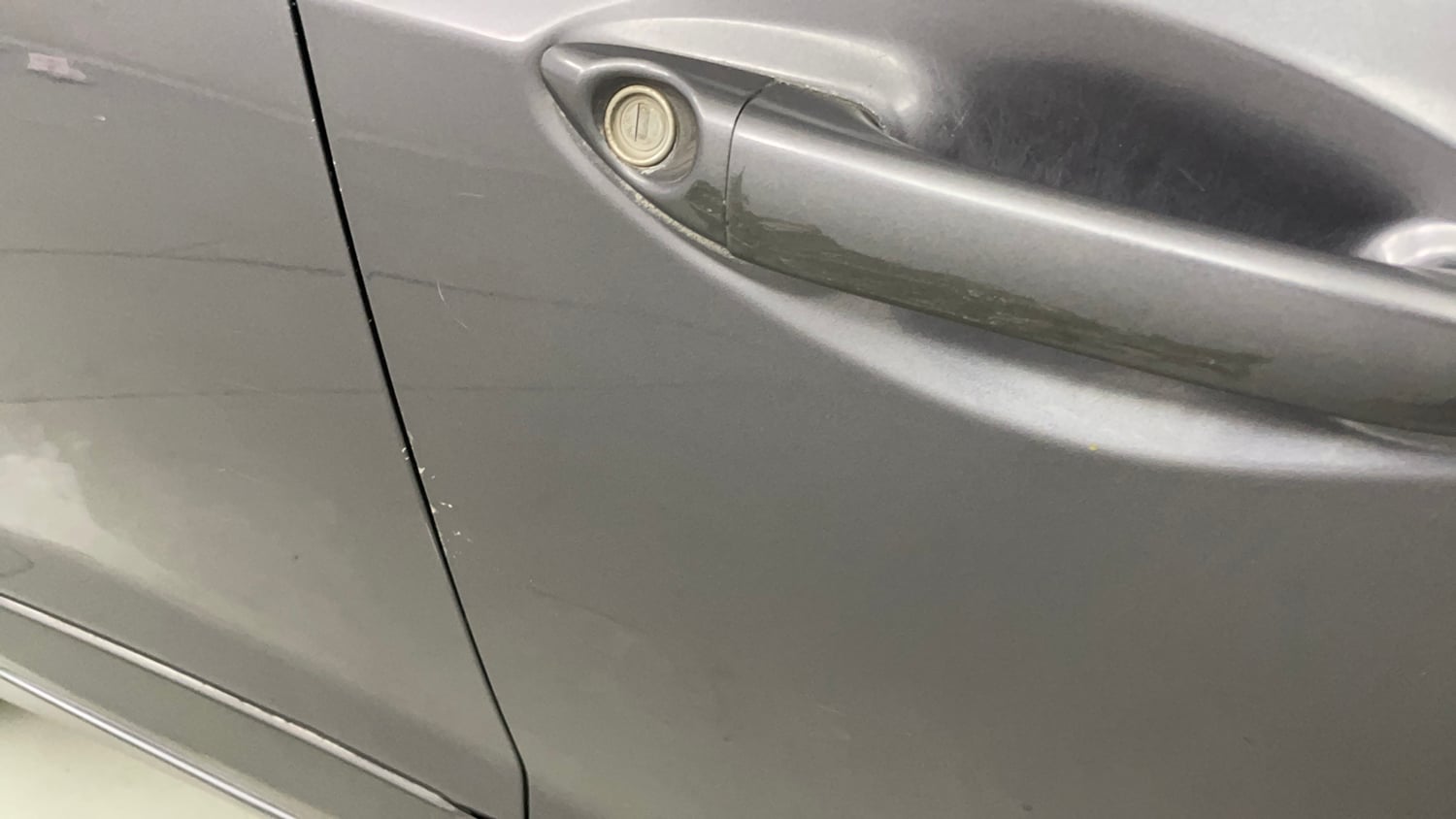 Used 2019 Hyundai Grand i10 Sportz AT 1.2 Kappa VTVT Petrol Automatic dents MINOR SCRATCH