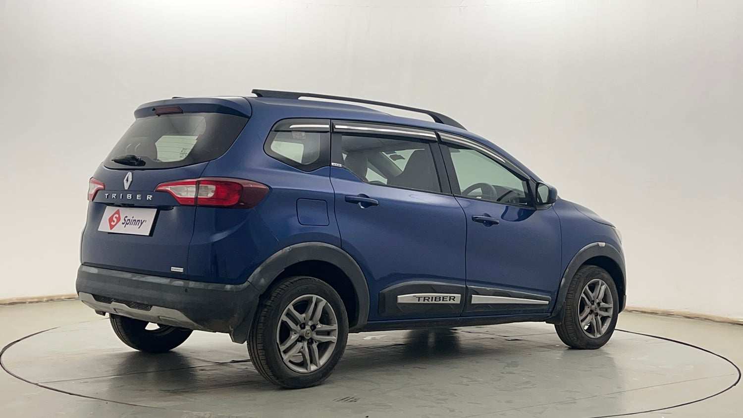 Used 2020 Renault Triber RXZ Petrol Manual exterior RIGHT REAR CORNER VIEW