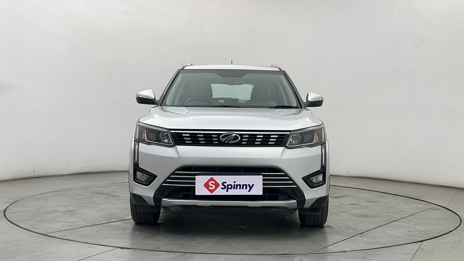 Used 2019 Mahindra XUV 300 1.2 W8 (O) Petrol Manual exterior FRONT VIEW