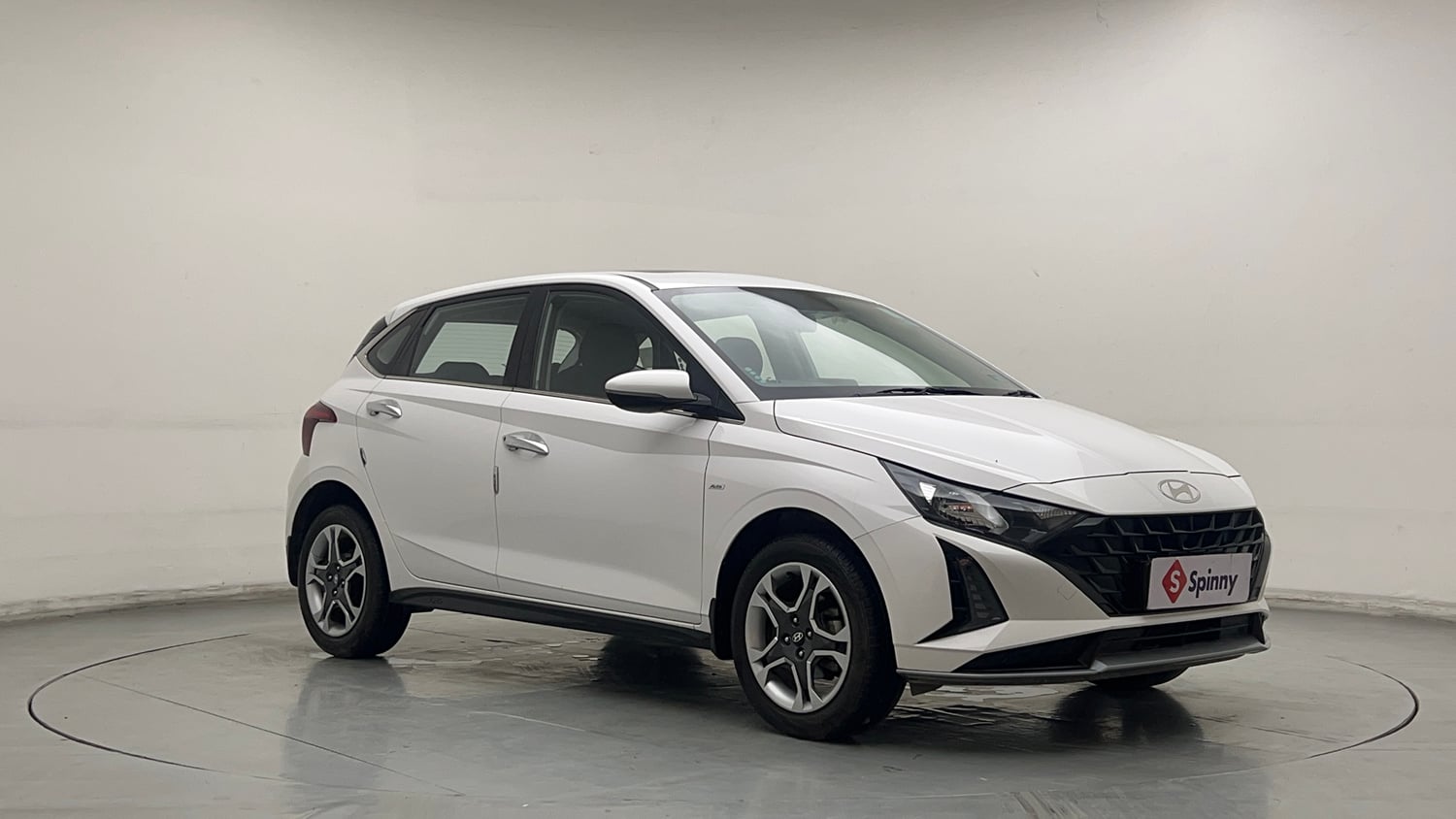 Used 2024 Hyundai i20 Sportz (O) 1.2 IVT Petrol Automatic exterior RIGHT FRONT CORNER VIEW