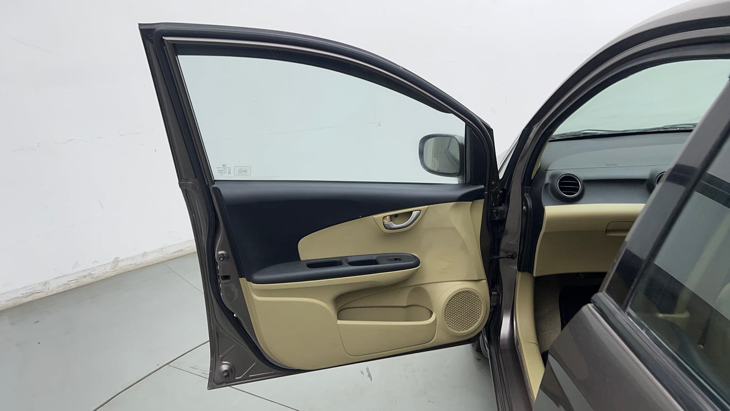 Used 2014 Honda Amaze 1.2 VX AT i-VTEC Petrol Automatic interior LEFT FRONT DOOR OPEN VIEW
