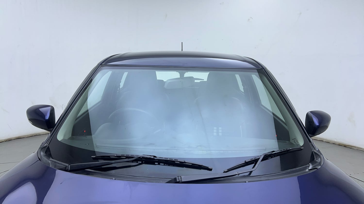 Used 2019 Maruti Suzuki Swift ZXi Plus AMT Petrol Automatic exterior FRONT WINDSHIELD VIEW