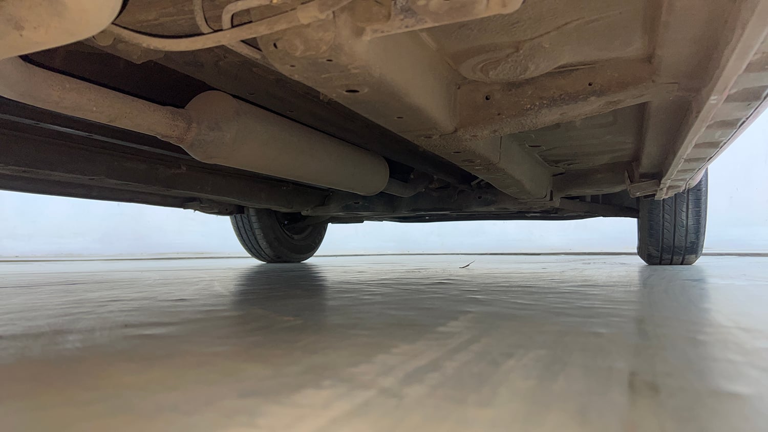 Used 2012 Maruti Suzuki Swift VXi Petrol Manual extra REAR RIGHT UNDERBODY VIEW