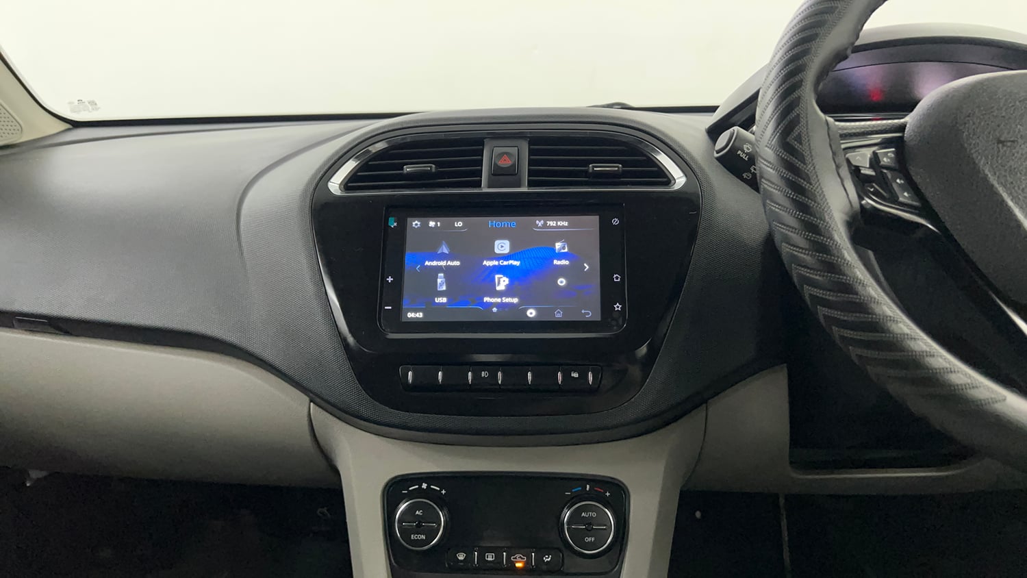 Used 2019 Tata Tiago Revotron XZA Plus Petrol Automatic interior MUSIC SYSTEM & AC CONTROL VIEW