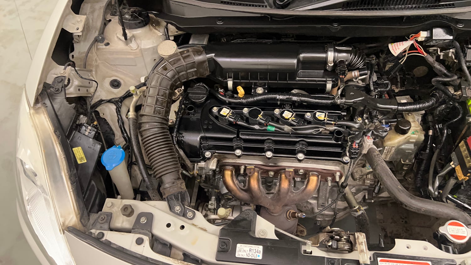Used 2017 Maruti Suzuki Dzire ZXi AMT Petrol Automatic engine ENGINE RIGHT SIDE VIEW