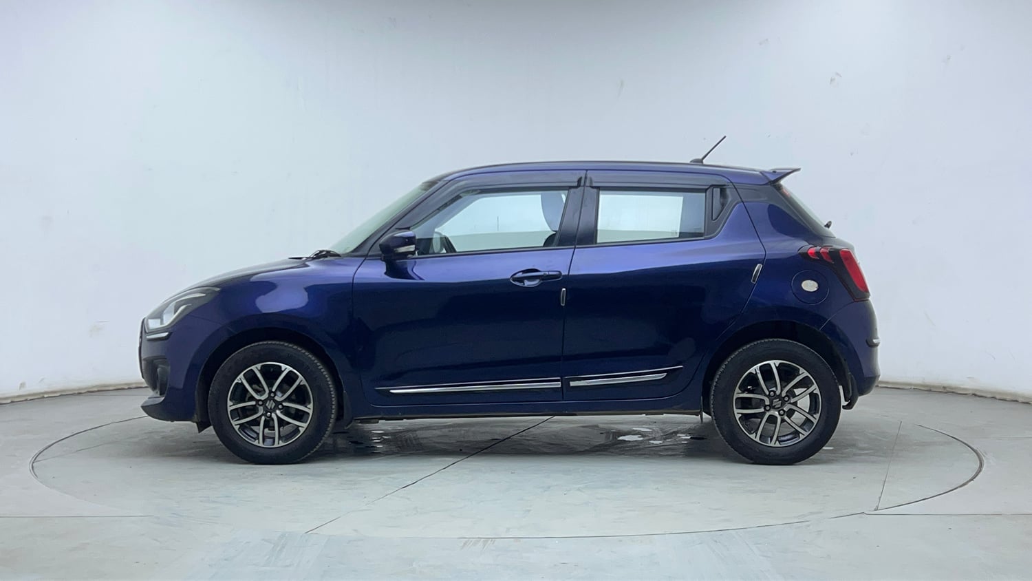 Used 2019 Maruti Suzuki Swift ZXi Plus AMT Petrol Automatic exterior LEFT SIDE VIEW