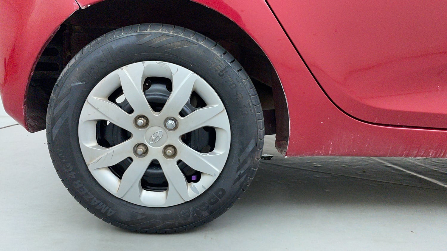Used 2016 Hyundai Eon Magna + Petrol Manual tyres RIGHT REAR TYRE RIM VIEW