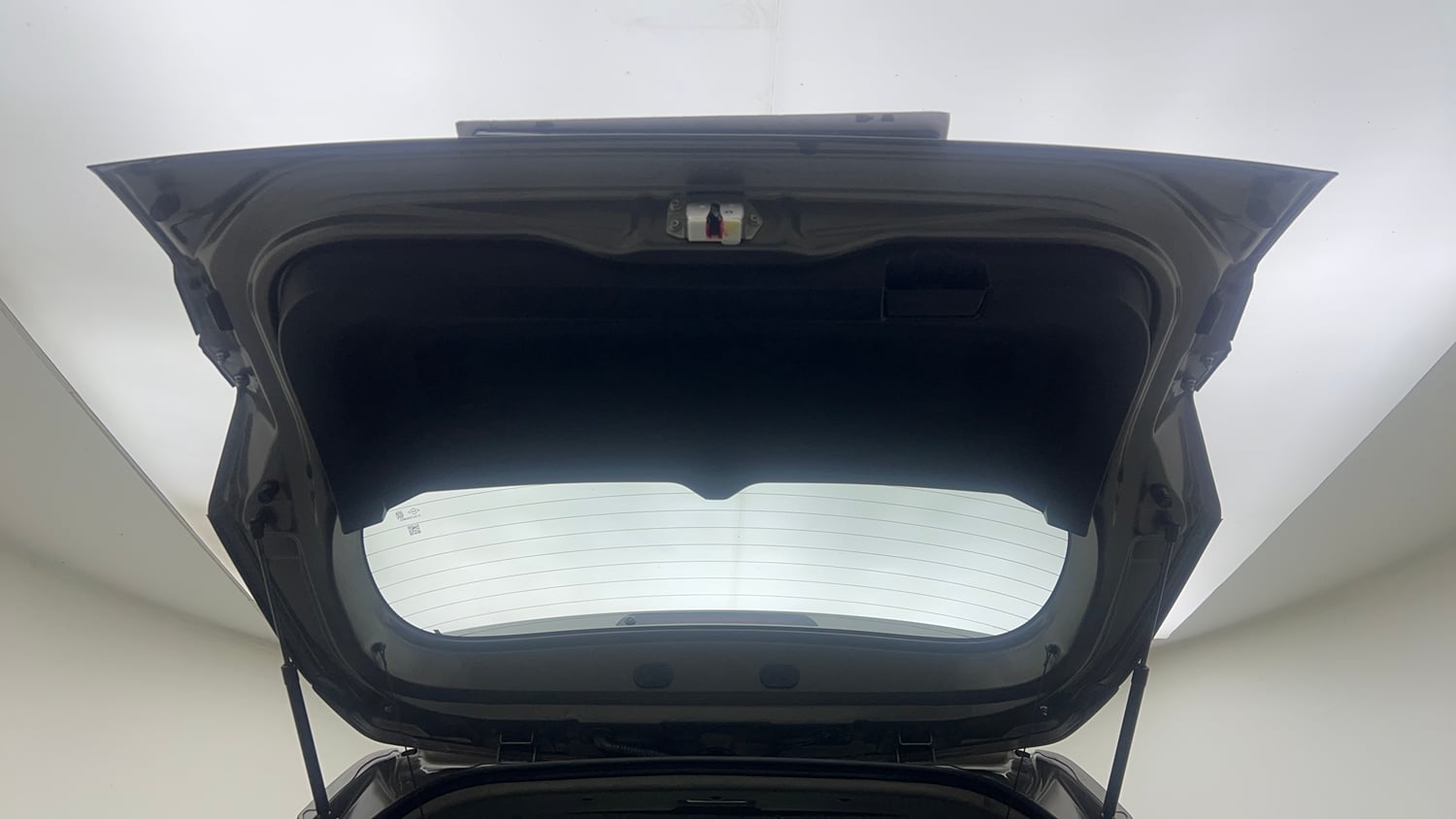 Used 2023 Maruti Suzuki Brezza ZXi Plus AT Petrol Automatic interior DICKY DOOR OPEN VIEW