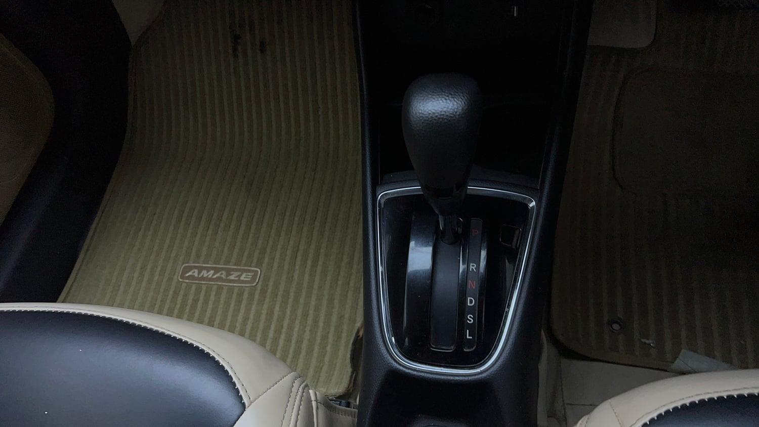 Used 2019 Honda Amaze 1.2 S CVT Petrol Petrol Automatic interior GEAR  KNOB VIEW