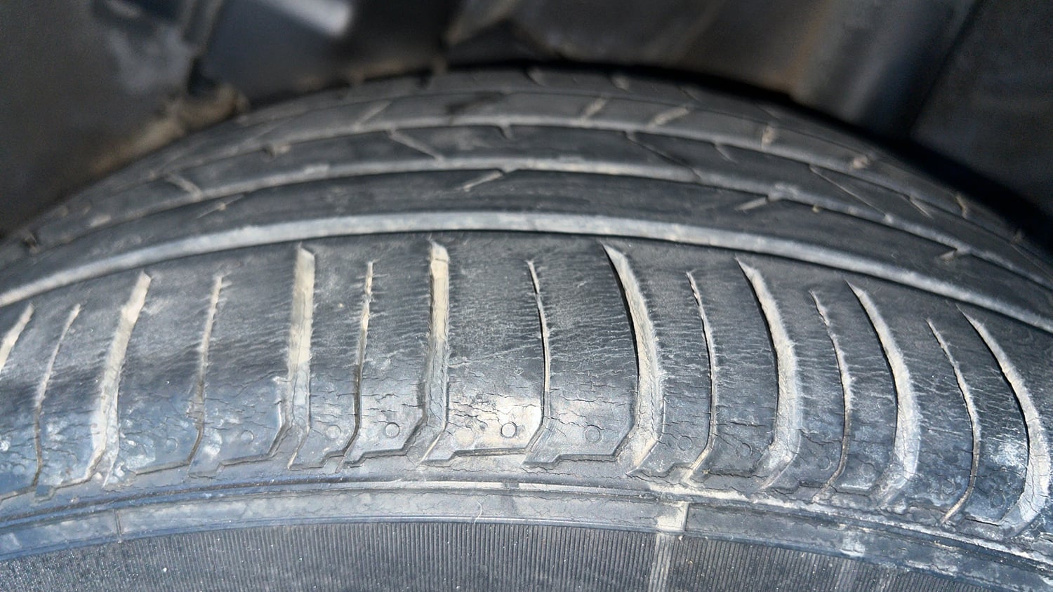 Used 2019 hyundai Venue SX 1.0 Turbo Petrol Petrol Manual tyres LEFT REAR TYRE TREAD VIEW