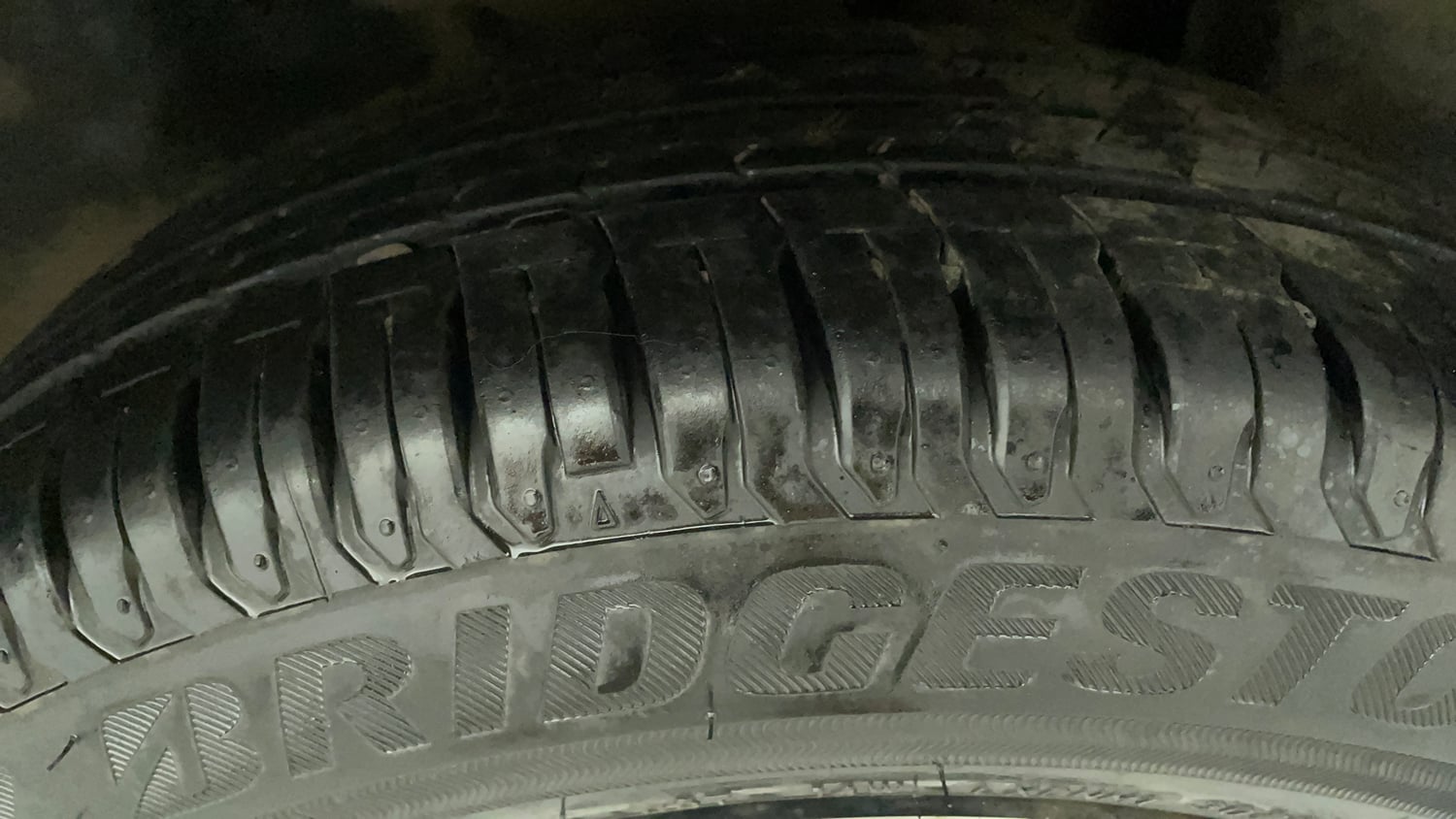 Used 2024 Maruti Suzuki Swift ZXi Plus Dual Tone AMT Petrol Automatic tyres LEFT REAR TYRE TREAD VIEW