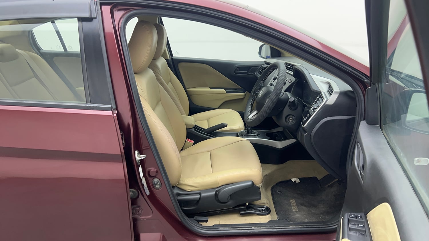 Used 2016 Honda City SV Petrol Manual interior RIGHT SIDE FRONT DOOR CABIN VIEW