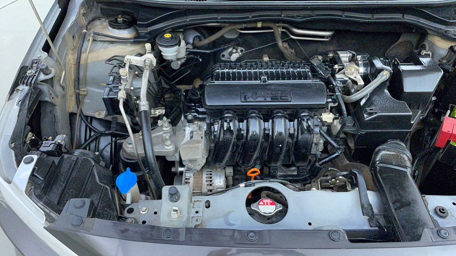 Used 2020 Honda Amaze 1.2 V MT Petrol Petrol Manual engine ENGINE RIGHT SIDE VIEW