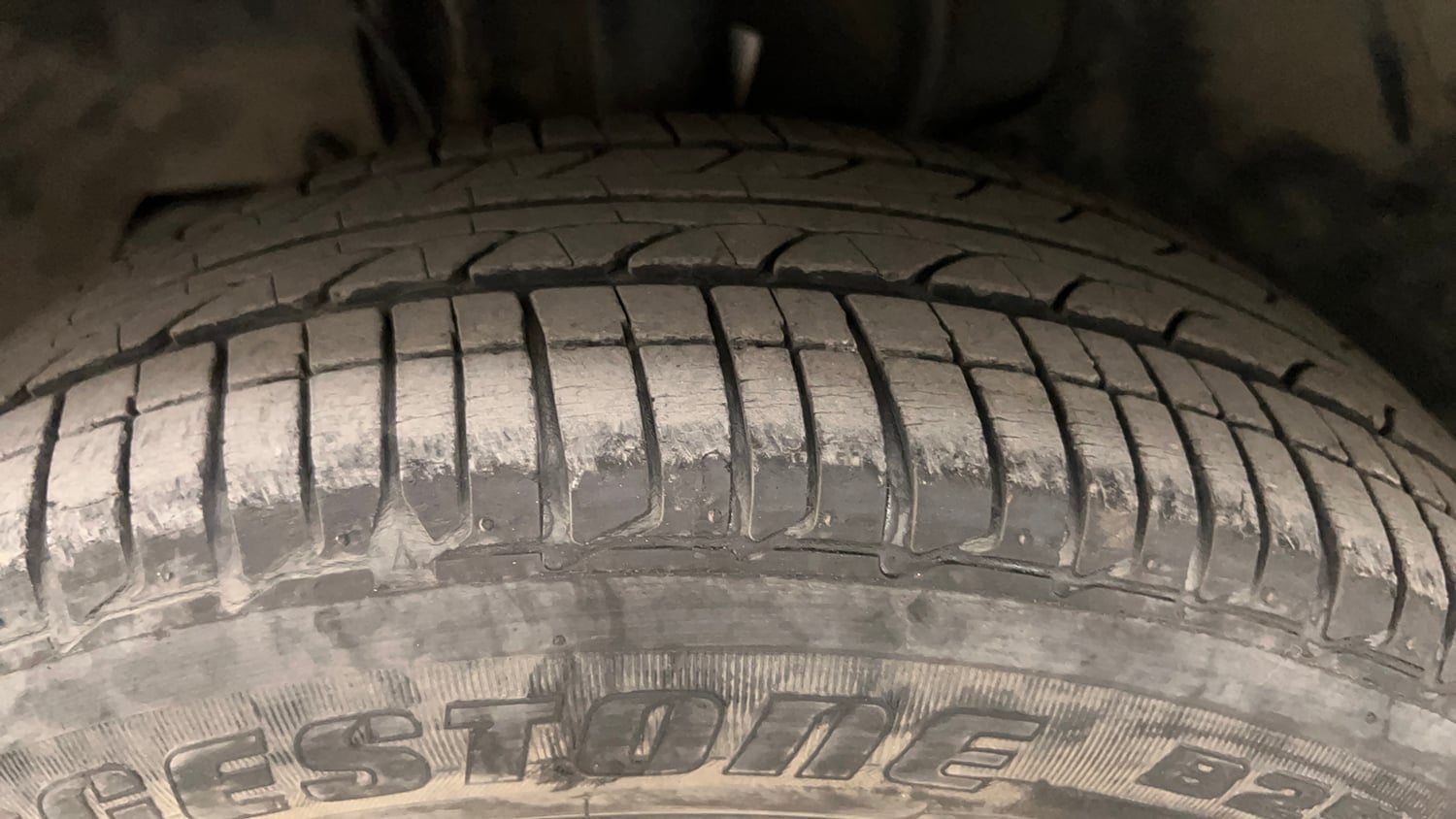 Used 2019 Tata Tiago Revotron XZA Plus Petrol Automatic tyres LEFT FRONT TYRE TREAD VIEW
