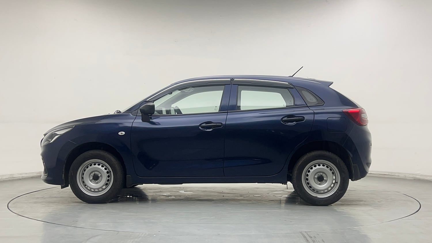 Used 2025 Maruti Suzuki Baleno Sigma MT Petrol Manual exterior LEFT SIDE VIEW