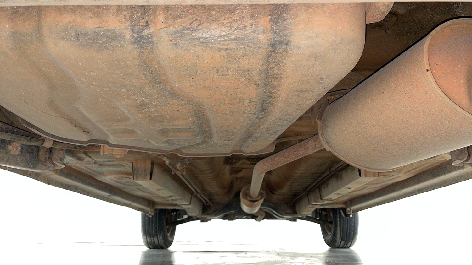 Used 2012 Maruti Suzuki Wagon R 1.0 VXi Petrol Manual extra REAR UNDERBODY VIEW (TAKEN FROM REAR)