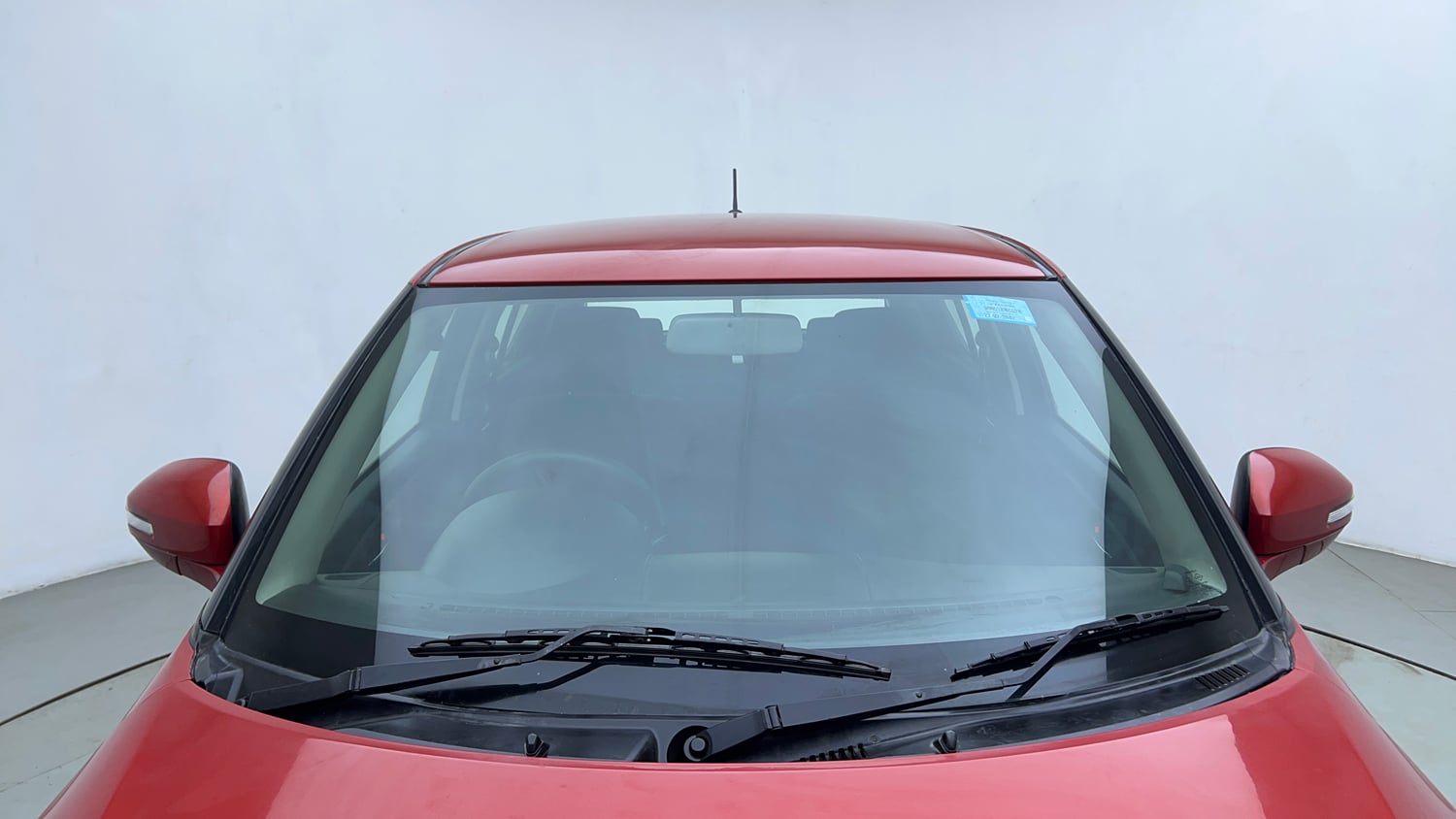 Used 2012 Maruti Suzuki Swift VXi Petrol Manual exterior FRONT WINDSHIELD VIEW