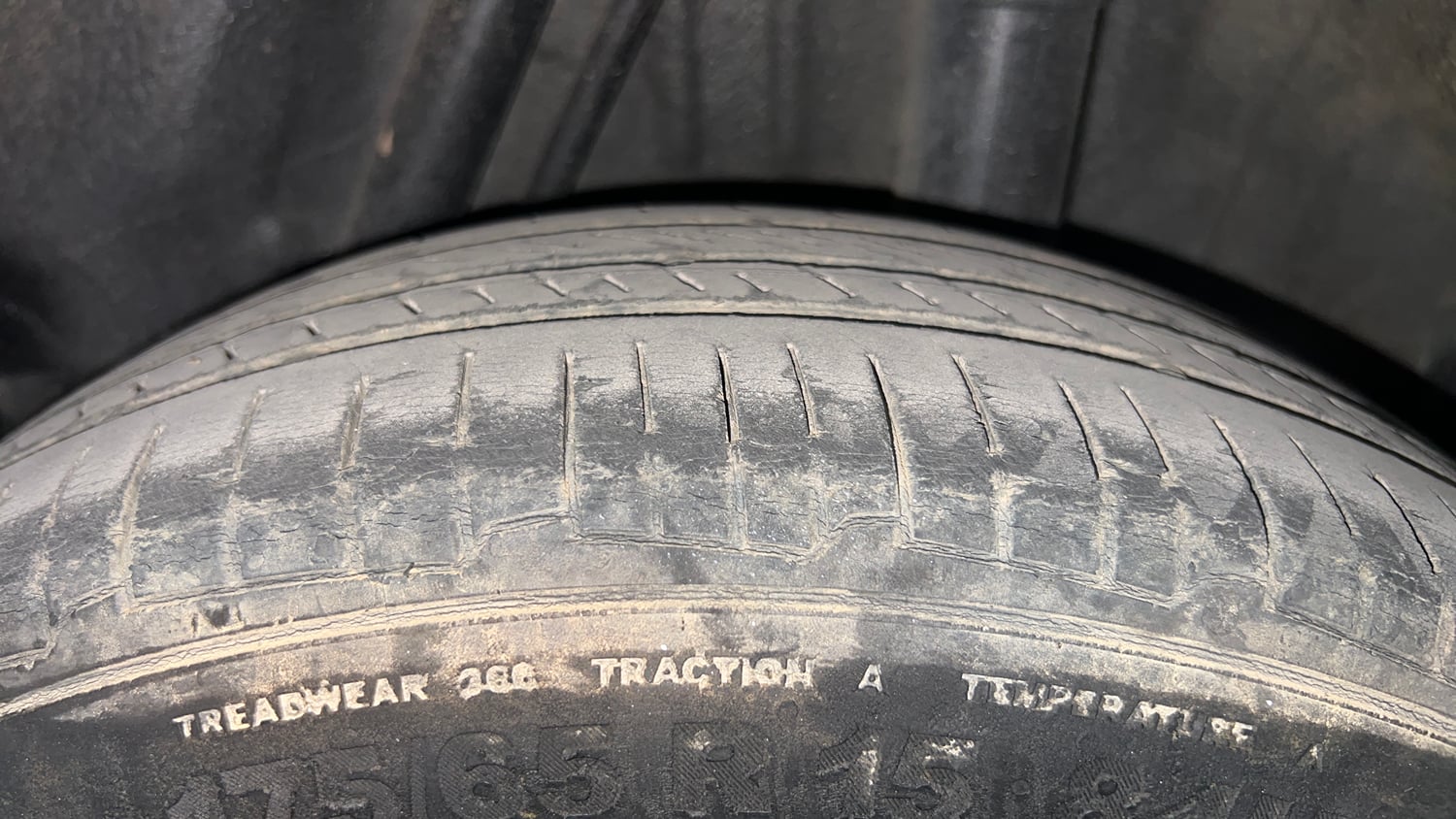 Used 2014 Honda City VX Diesel Diesel Manual tyres LEFT REAR TYRE TREAD VIEW
