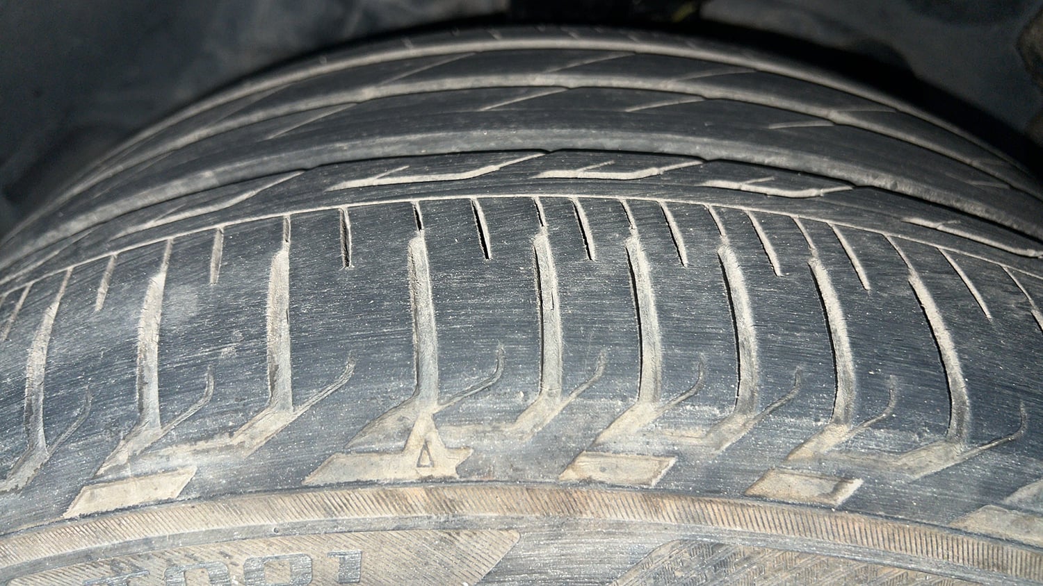 Used 2021 BMW X1 sDrive20i xLine Petrol Automatic tyres LEFT FRONT TYRE TREAD VIEW