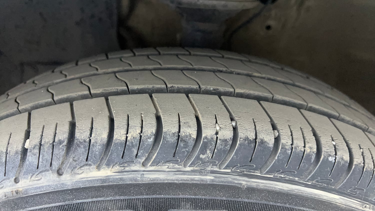 Used 2024 Maruti Suzuki Wagon R ZXI 1.2 Petrol Manual tyres LEFT FRONT TYRE TREAD VIEW