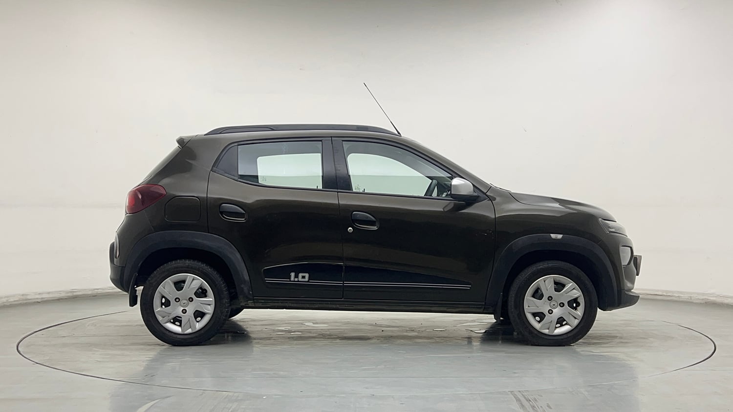Used 2023 Renault Kwid RXT 1.0 Petrol Manual exterior RIGHT SIDE VIEW