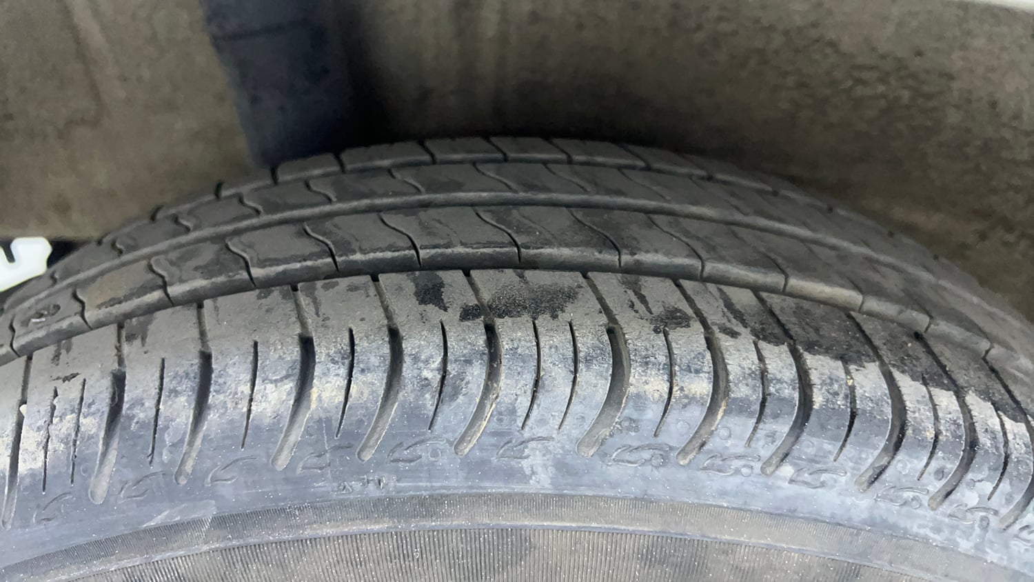 Used 2024 Maruti Suzuki Wagon R ZXI 1.2 Petrol Manual tyres RIGHT REAR TYRE TREAD VIEW
