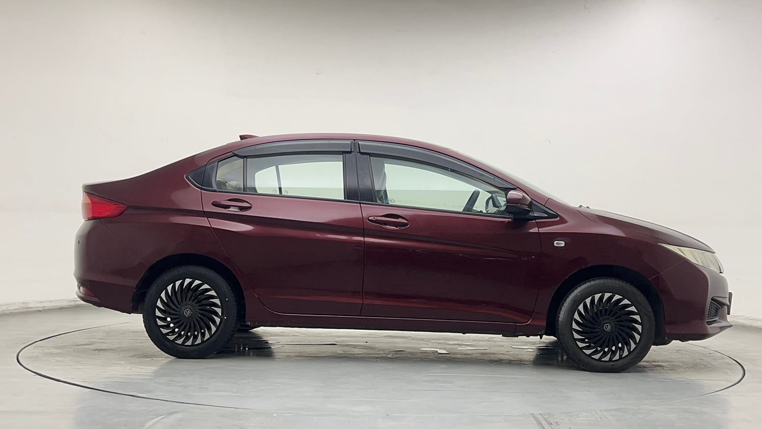 Used 2016 Honda City SV Petrol Manual exterior RIGHT SIDE VIEW