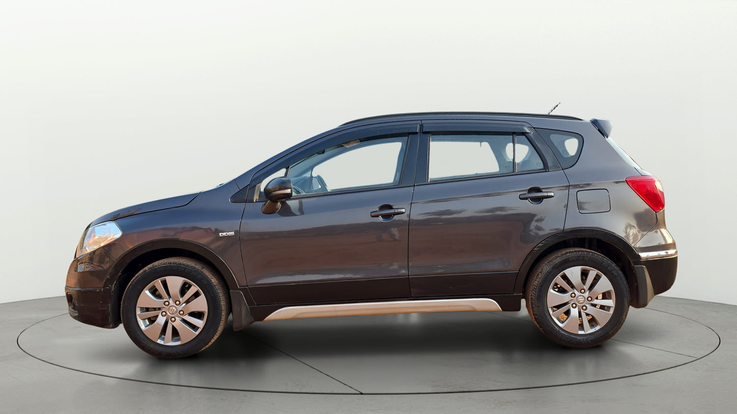 Used 2016 Maruti Suzuki S-Cross Zeta 1.3 Diesel Manual exterior LEFT SIDE VIEW