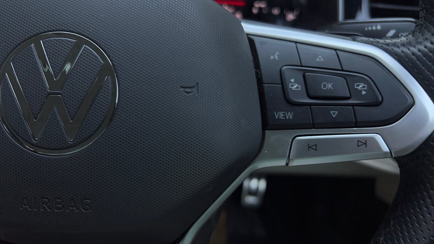 Used 2023 Volkswagen Virtus GT Plus 1.5 TSI EVO DSG Petrol Automatic top_features Cruise control