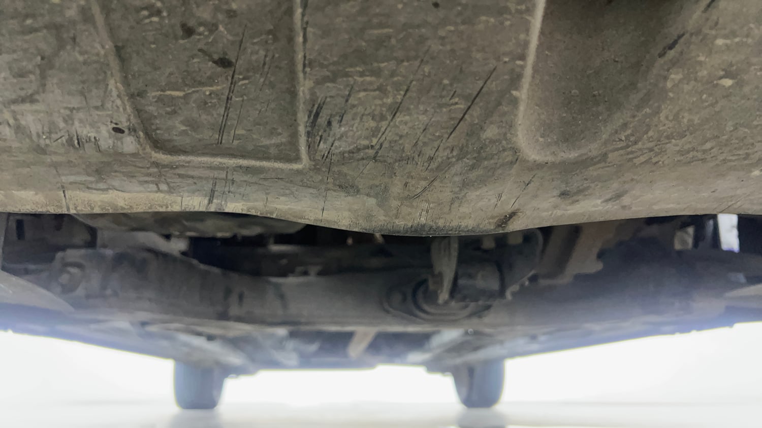 Used 2015 Hyundai Elite i20 Asta 1.2 Petrol Manual extra FRONT LEFT UNDERBODY VIEW