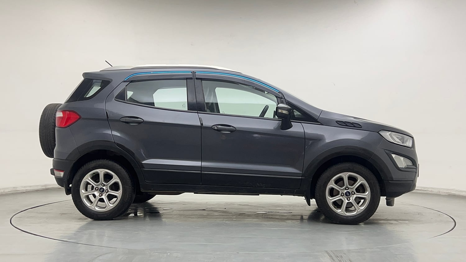 Used 2019 Ford EcoSport Titanium + 1.5L Ti-VCT AT Petrol Automatic exterior RIGHT SIDE VIEW