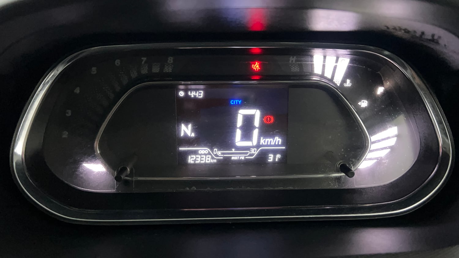 Used 2019 Tata Tiago Revotron XZA Plus Petrol Automatic interior CLUSTERMETER VIEW